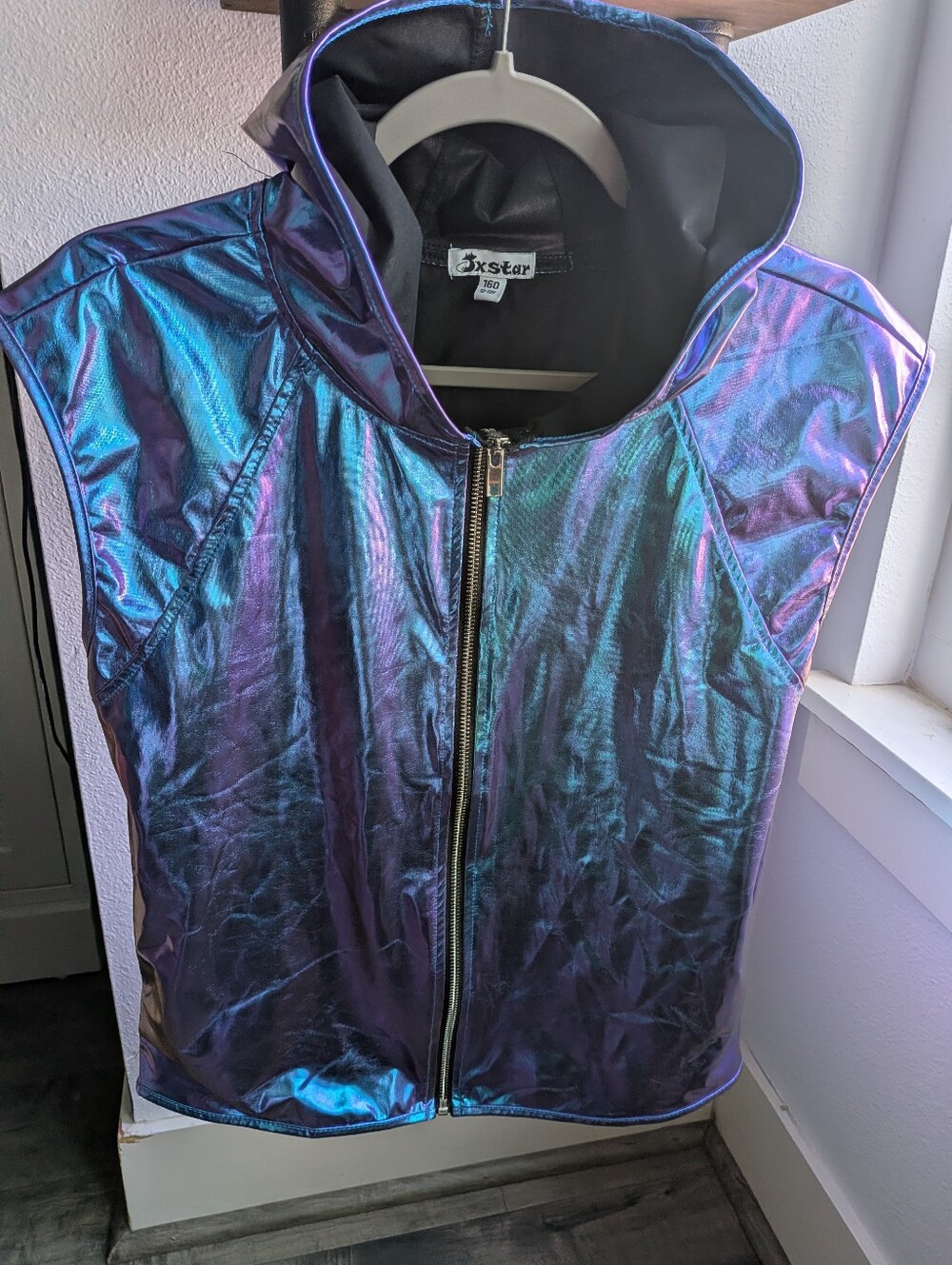3xstar Girls Metallic Shiny Hooded Vest Iridescent Festival Costume Sz 12/13